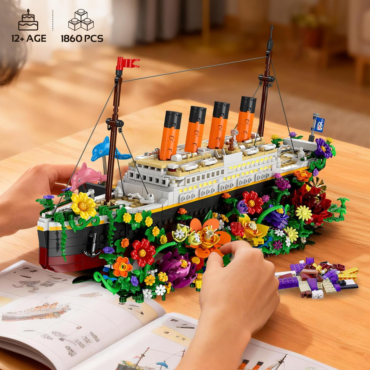 INSOON Flower Titanic Building Set with Lights SC8832