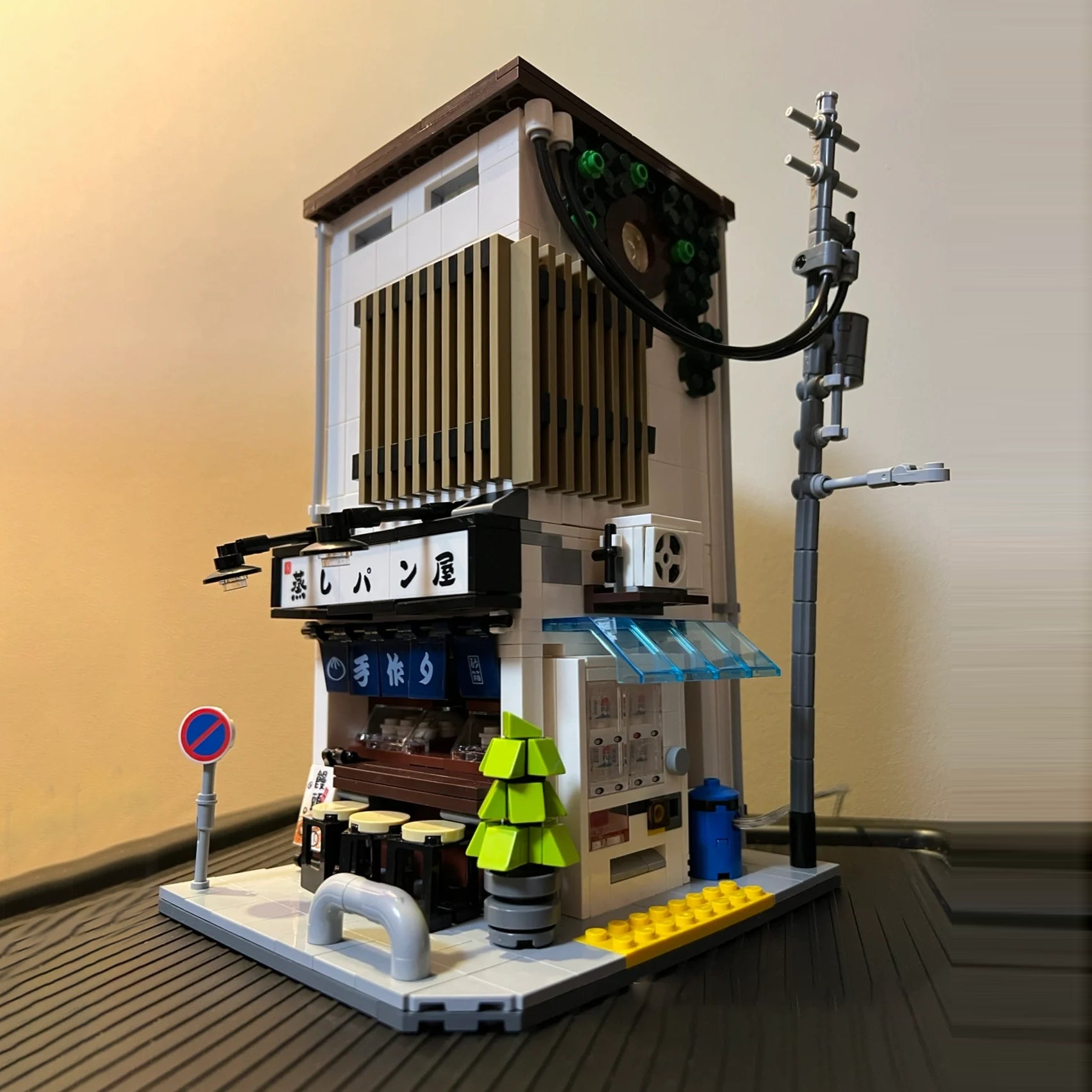 CaDa C66006 Japanese Steamed Bun House Creator Expert