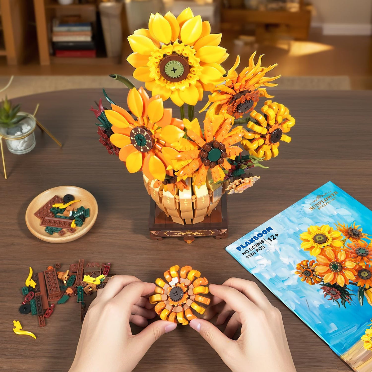 INSOON Sunflower Building Set with Lights Vase Base SC9909