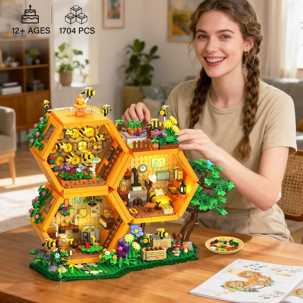 INSOON Bee Farm House Building Set with Light SC8825